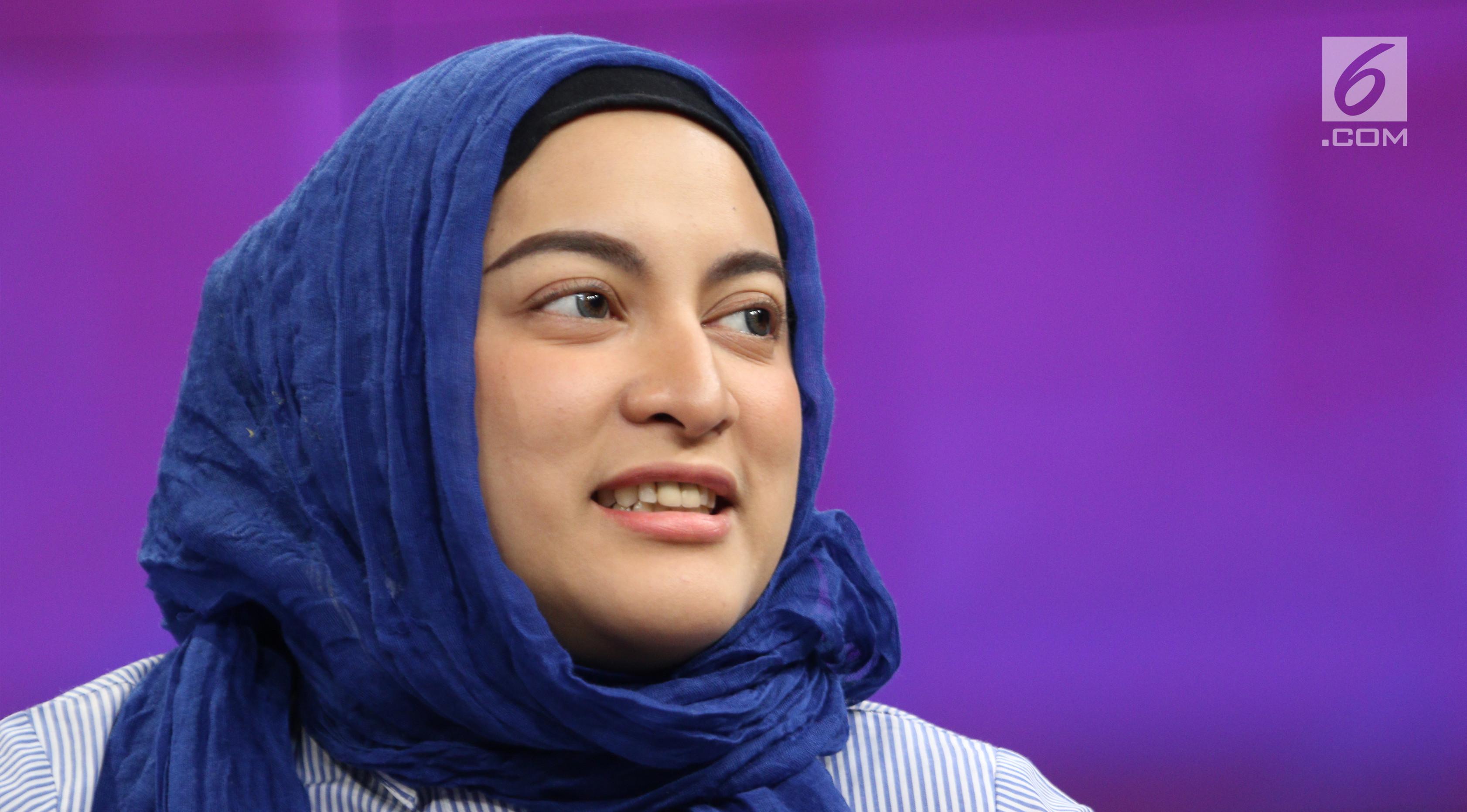 Aktris Jane Shalimar saat menjadi bintang tamu dalam acara Dear Haters di Liputan6.com, SCTV Tower, Jakarta, Kamis (2/11). (Liputan6.com/Fatkhur Rozaq)