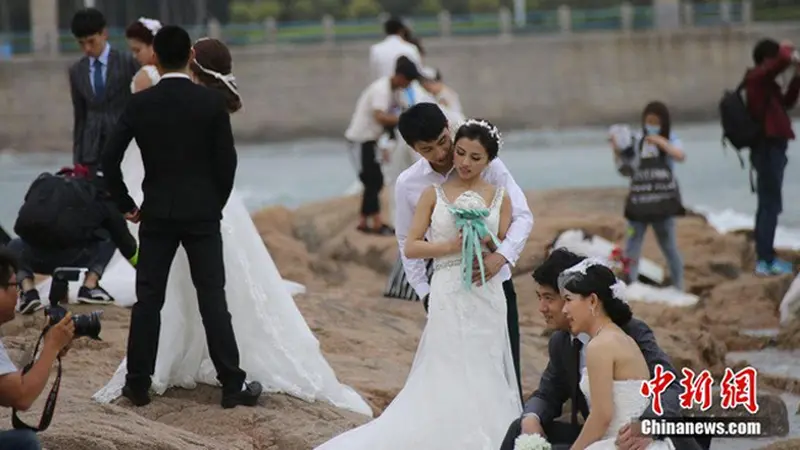 Pantai Ini Dipadati Calon Pengantin, Kenapa Ya?