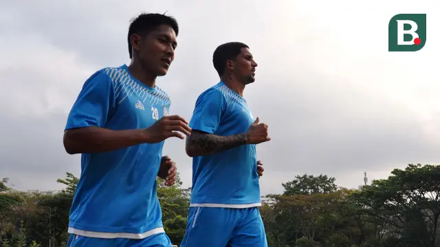 Purwaka Yudi dan Arthur Cunha (Arema FC)