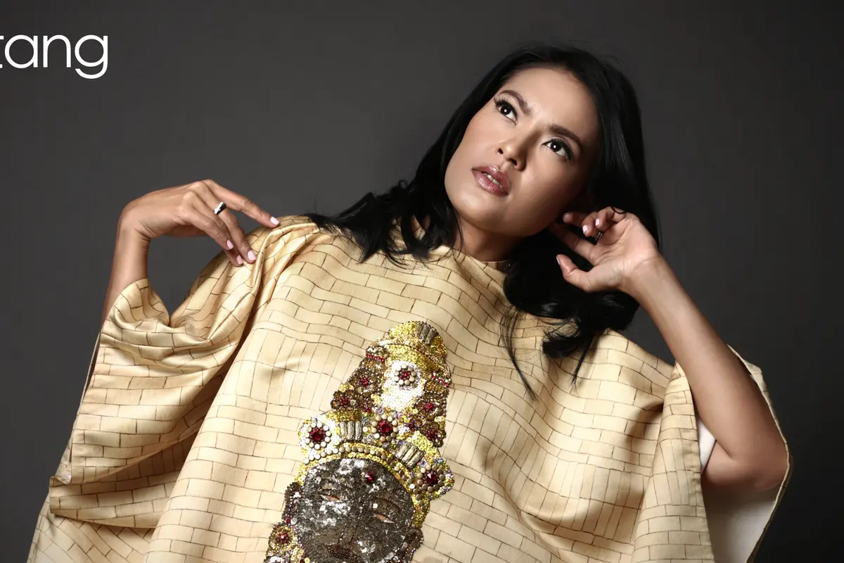 [Bintang] Lola Amaria