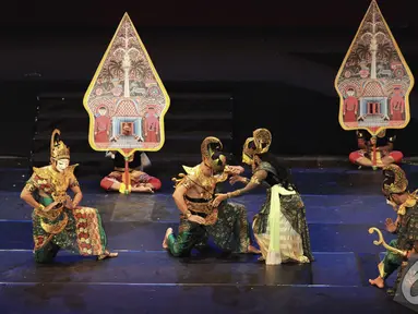 Sebuah pementasan wayang orang Ramayana Betawi bertajuk "Rama Jadi Raja" di Taman Ismail Marzuki, Jakarta, Jumat (7/11/2014)(Liputan6.com/Andrian M Tunay)