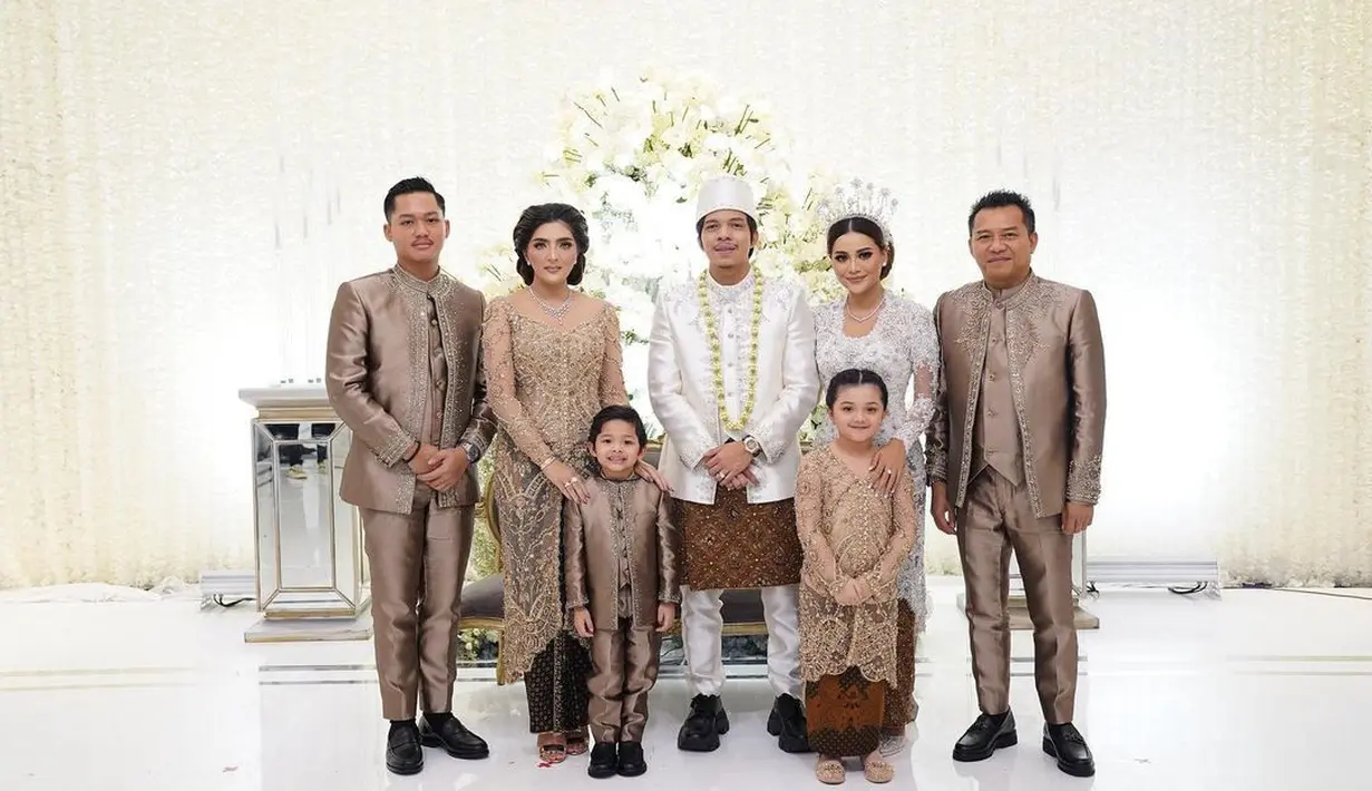 Pernikahan Atta Halilintar dan Aurel Hermansyah (Instagram/aurelie.hermansyah)