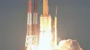 Jepang meluncurkan satelit komunikasi militer pertamanya, Selasa (24/1). Satelit ini berguna untuk meningkatkan kapasitas jalur pita lebar (broadband) dalam lingkup tugas komunikasi Pasukan Bela Diri Jepang (SDF). (AP PHOTO/ Yu Nakajima)