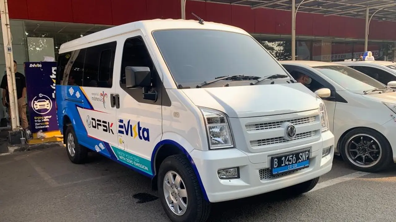 DFSK Gelora E Diuji Coba Jadi Kendaraan Operasional Listrik di Bandara Halim (ist)