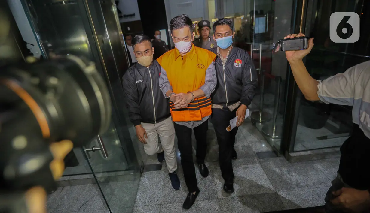 Marilya, Roni Aidil, dan Mulsunadi sebagai pihak pemberi suap disangkakan melanggar Pasal 5 ayat (1) huruf a atau b atau Pasal 13 Undang-undang Pemberantasan Tindak Pidana Korupsi (UU Tipikor) jo Pasal 55 ayat (1) ke 1 KUHP. (Liputan6.com/Faizal Fanani)