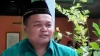 Istrinya, yang memberinya 2 anak, juga seorang penghafal Alquran.