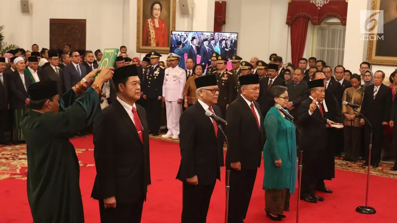 Presiden Jokowi Lantik Lima Duta Besar RI di Istana Negara