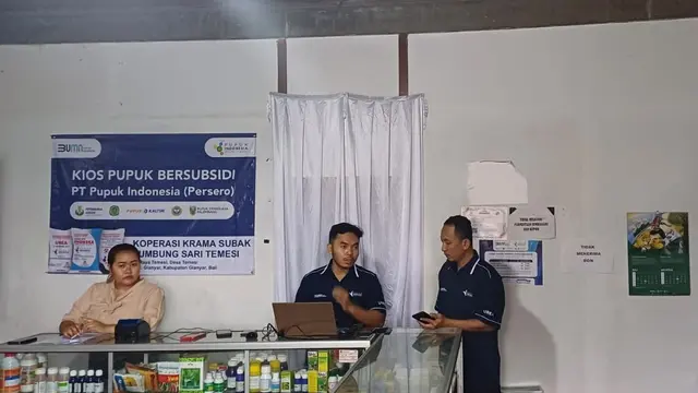 Kios pupuk bersubsidi di Desa Temesi, Kabupaten Gianyar, Bali, Senin (3/7/2023). (Maulandy/Liputan6.com)