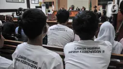 Sidang dengan terdakwa Haris Azhar dan Fatia Maulidiyanti tersebut ditunda hingga 8 Juni mendatang dikarenakan Menko Marves Luhut Binsar Pandjaitan tak hadir sebagai saksi. (merdeka.com/Iqbal S. Nugroho)