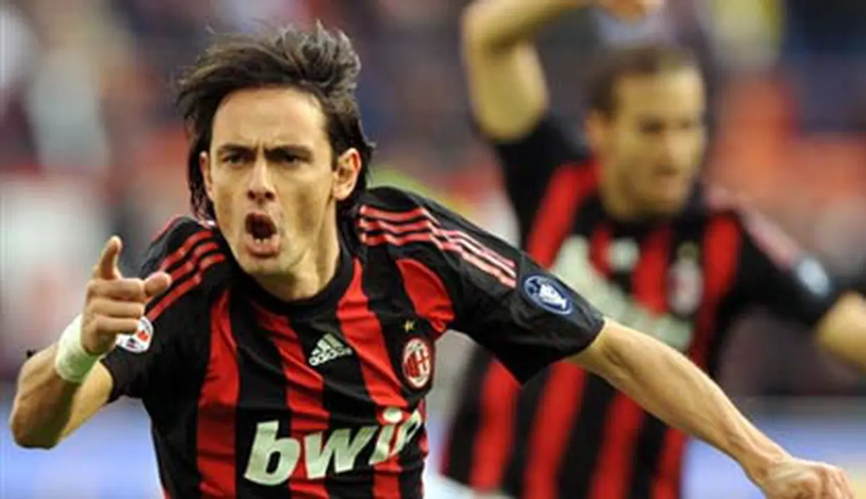 A.C. Milan's forward Filippo Inzaghi celebrates after scoring during their Serie A football match against Atalanta at San Siro Stadium in Milan on March 8, 2009. AFP PHOTO / GIUSEPPE CACACE
