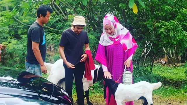33 Tahun Berlalu, Ini 5 Potret Camelia Malik dan Rhoma Irama Kembali Syuting Bareng