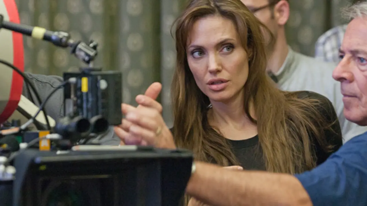 Film Karya Angelina Jolie Ini Bisa Menang Oscar, Lihat Trailernya