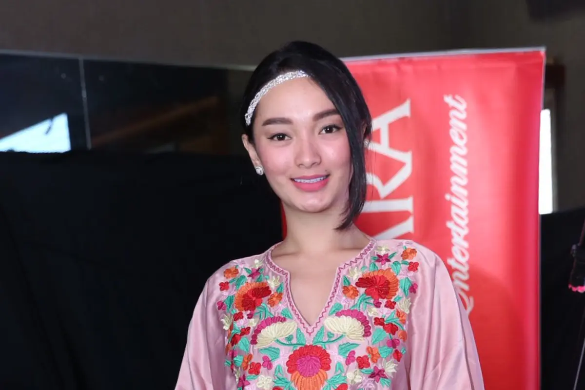 [Bintang] Zaskia Gotik