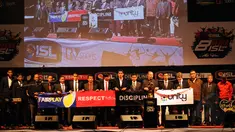 Sejumlah pemain dan pelatih tim ISL hadir dalam Gala Dinner Jelang Bergulirnya Babak 8 Besar ISL di Jakarta, (1/10/2014). (Liputan6.com/Helmi Fithriansyah)