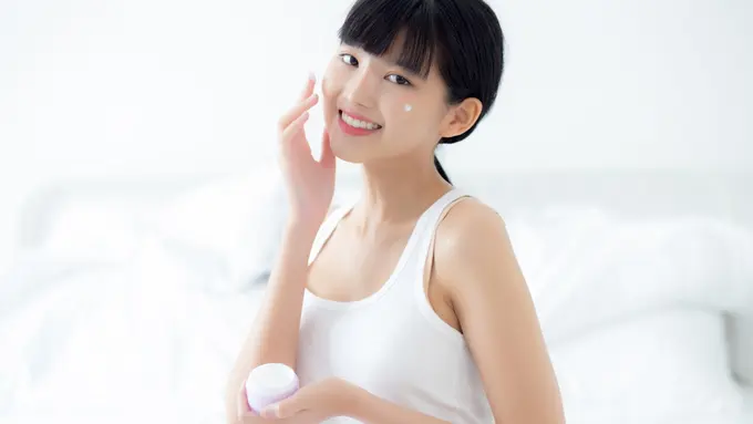 Aman dan Nyaman Digunakan, Ini 5 Basic Skincare Remaja untuk Cegah Jerawat