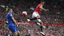 10. Striker Manchester United, Marcus Rashford, melakukan tendangan akrobat saat melawan Everton pada laga Liga Premier Inggris di Stadion Old Trafford, Inggris, Minggu (3/4/2016). MU berhasil menang 1-0 atas Everton. (Reuters/Phil Noble)