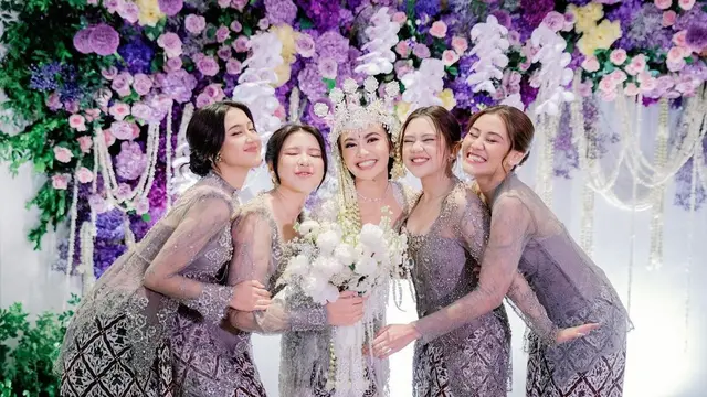 6 Potret Kebersamaan Mahalini dan Bridesmaid dari Akad Nikah hingga Resepsi