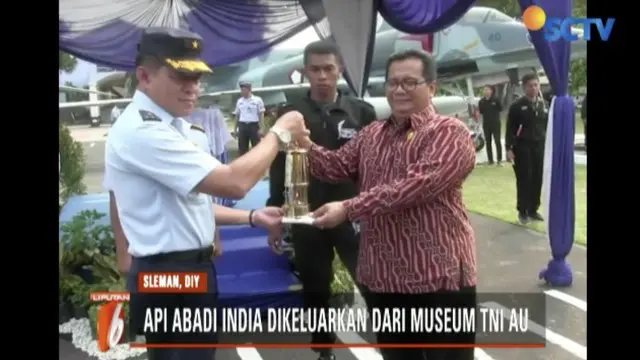 Api dari India tersebut akan disatukan dengan api dari Mrapen, Grobogan di Candi Prambanan sebelum dikirabkan ke seluruh Indonesia mulai besok pagi.