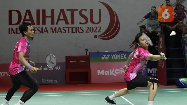 Foto: Didukung Ribuan Penonton Istora, Ahsan/Hendra Jinakkan Pasangan Denmark untuk Melaju ke 16 Besar Daihatsu Indonesia Masters 2022