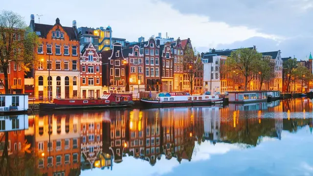 Solo Travelling Amsterdam