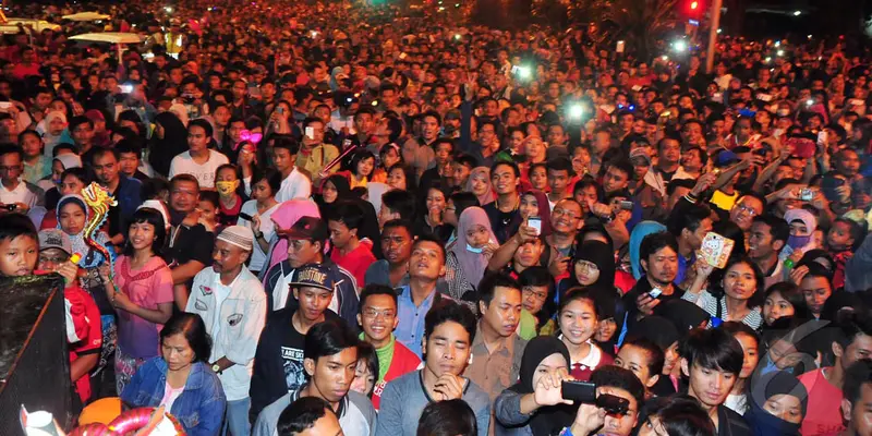 Suasana Pergantian Tahun di Surabaya