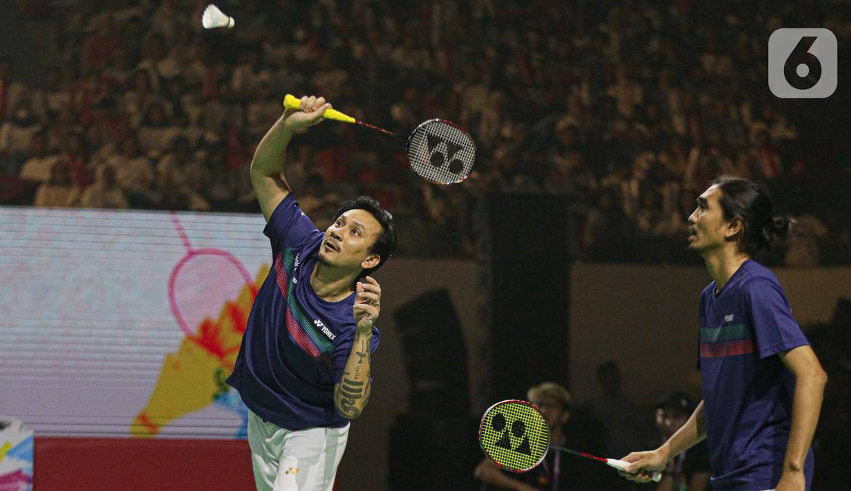 Meskipun kalah, Vincent mengaku senang bisa ikut pertandingan bulutangkis bersama Duta. (Liputan6.com/Faizal Fanani)