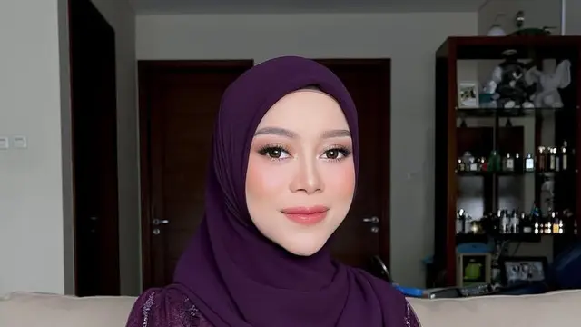 Tampilan Lesti Kejora Wisuda saat Hamil Besar.