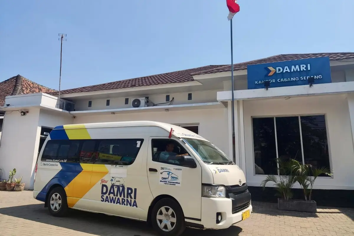 DAMRI membuka sarana transportasi umum yang terintegrasi antarmoda dengan kawasan strategis pariwisata nasional (KSPN) di Banten. (Foto: Damri)