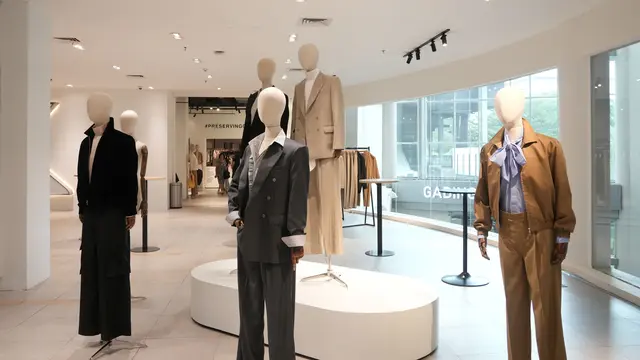 Tips Merawat Blazer ala Desainer Hartono Gan: Wajib Di-Dry Clean