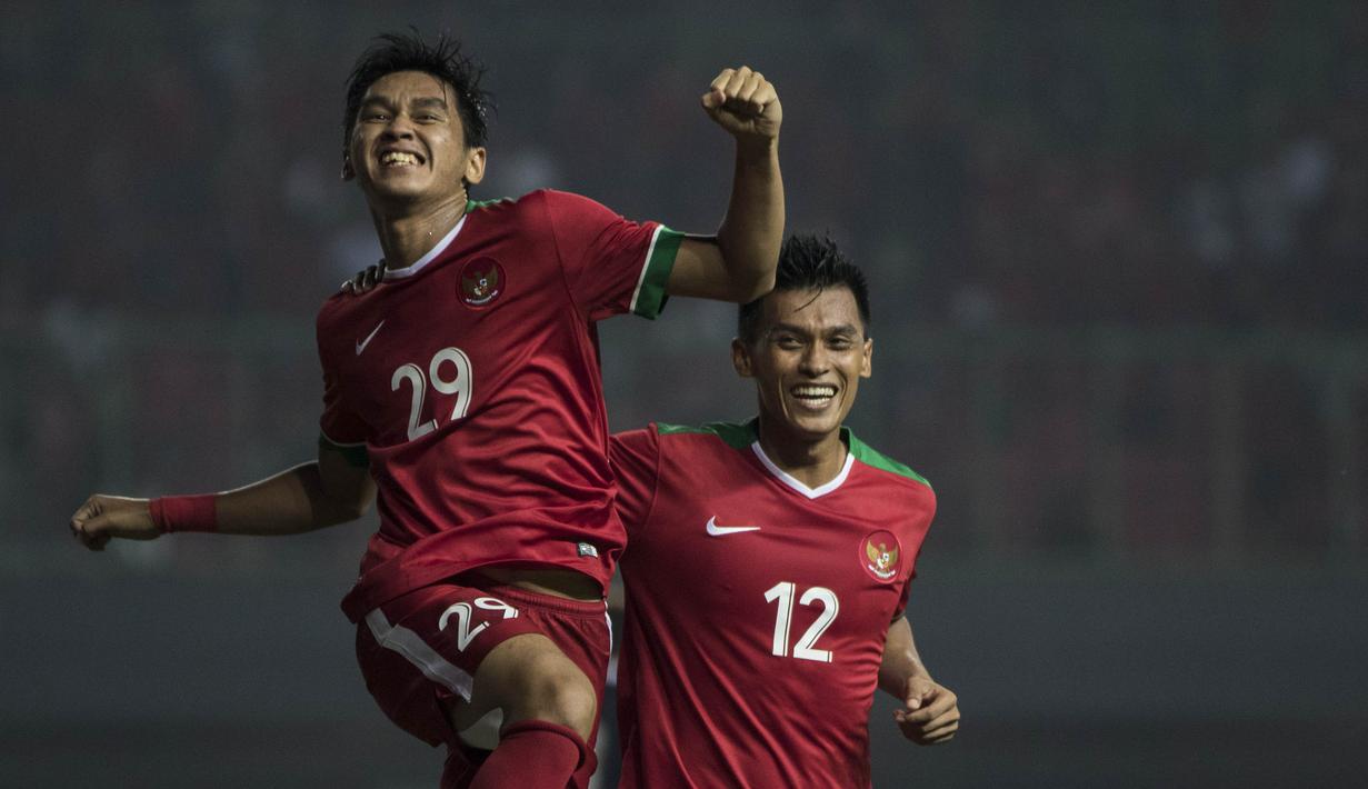 3. Septian David Maulana berhasil mencetak gol debut bersama Timnas Indonesia senior. Tidak hanya gelandang Mitra Kukar itu, Rezaldi Hehanusa juga mampu membukukan gol pada debutnya. (Bola.com/Vitalis Yogi Trisna) 