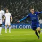 Penyerang Leicester City, Jamie Vardy, merayakan gol ke gawang Chelsea pada laga Premier League di King Power Stadium, Leicester, Selasa (15/12/2015) dini hari WIB. (Reuters/Andrew Yates)