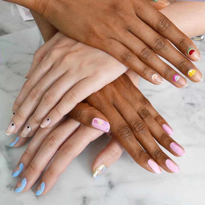Percantik Kuku di Hari Valentine dengan Kreasi Nail Art 