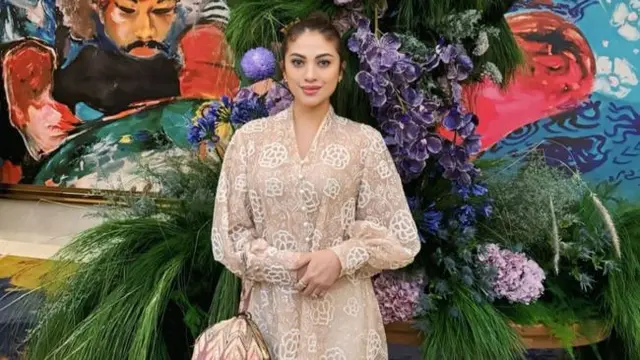 Cynthia Riza dan keanggunan kebaya. (credit:instagram.com/cynthiaganesha)