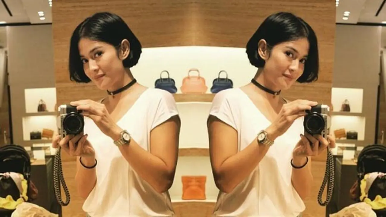 Gaya Rambut Bob 90-an Ala Dian Sastro