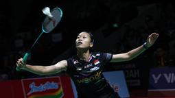 Aksi tunggal putri andalan Indonesia, Putri Kusuma Wardani pada pertandingan melawan wakil Taiwan, Sung Shuo Yun dalam babak 32 besar Indonesia Masters 2026 di Istora Senayan, Jakarta pada Rabu (21/01/2026). (Bola.com/Abdul Aziz)