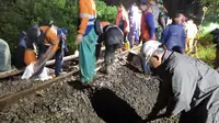 Jalur Kereta Tertutup Longsor di Rel Ciamis-Manonjaya, Calon Penumpang Bisa 'Refund' Tiket 100 Persen