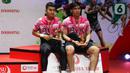 Pebulu tangkis ganda putra Indonesia Leo Rolly Carnando/Daniel Marthin berpose dengan trofi Indonesia Masters 2023 di Istora Senayan, Jakarta Pusat, Minggu (29/1/2023). Leo Rolly Carnando/Daniel Martin keluar sebagai juara Indonesia Masters 2023 seusai mengandaskan pasangan China, He Ji Ting/Zhou Hao Dong dua game langsung dengan skor 21-17, 21-16.  (Liputan6.com/Herman Zakharia)