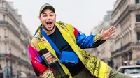 Unggah Foto  Masa Muda, Ivan Gunawan  Sebut Dirinya Mirip Afgan