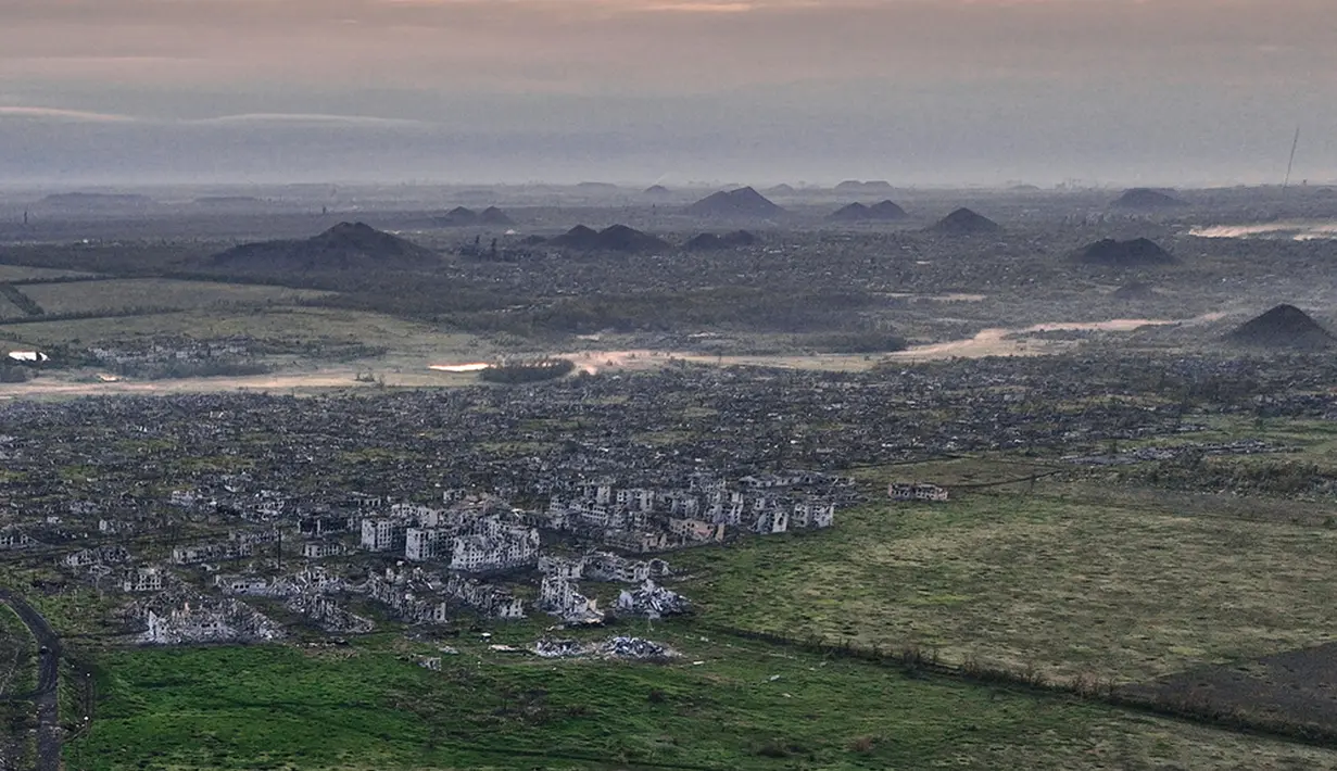 Zelenskiy mengatakan ada kemungkinan bahwa "kita bisa maju dan sukses," lapor BBC. (AP Photo/Libkos)