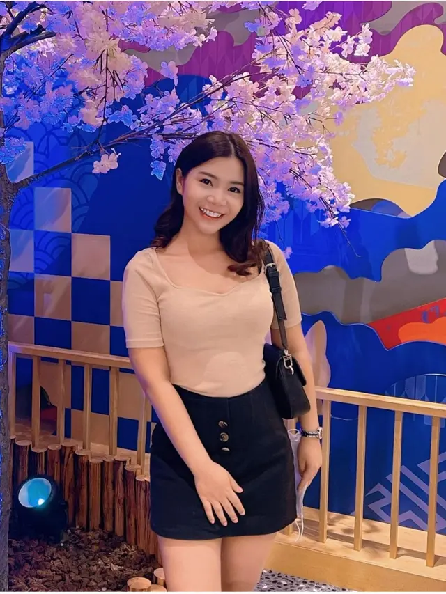 Sunny Chu (https://www.instagram.com/p/Che17BSPeEG/)
