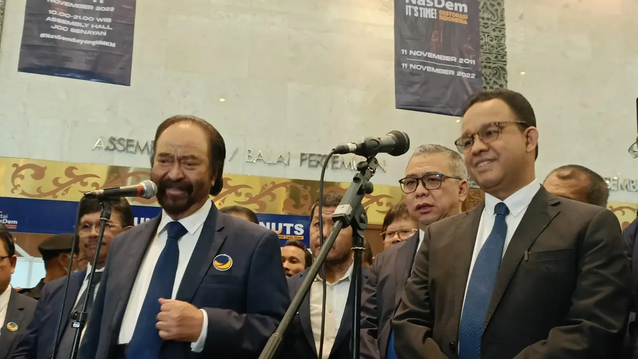 Ketua Umum Partai NasDem Surya Paloh (kiri) dan Anies Baswedan (Merdeka/Alma Fikhasari)