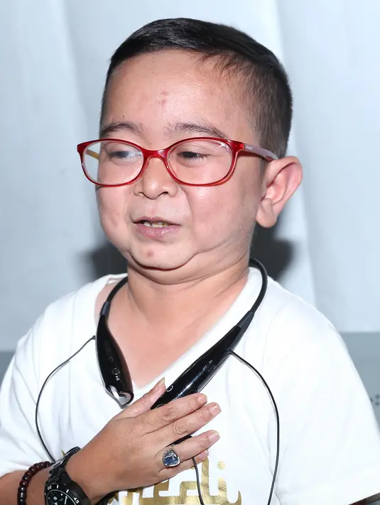 Meski mengakui jika ia kini memiliki kedekatan dengan seorang wanita yang merupakan ‘anak pengajian’, Daus Mini masih menunggu waktu yang tepat untuk masalah pernikahan. (Andy Masela/Bintang.com)