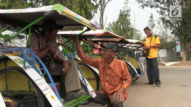 Ratusab Becak Di Palembang mengeluh karena sejak tanggal 20 Agustus belum Dibayar oleh INASGOC