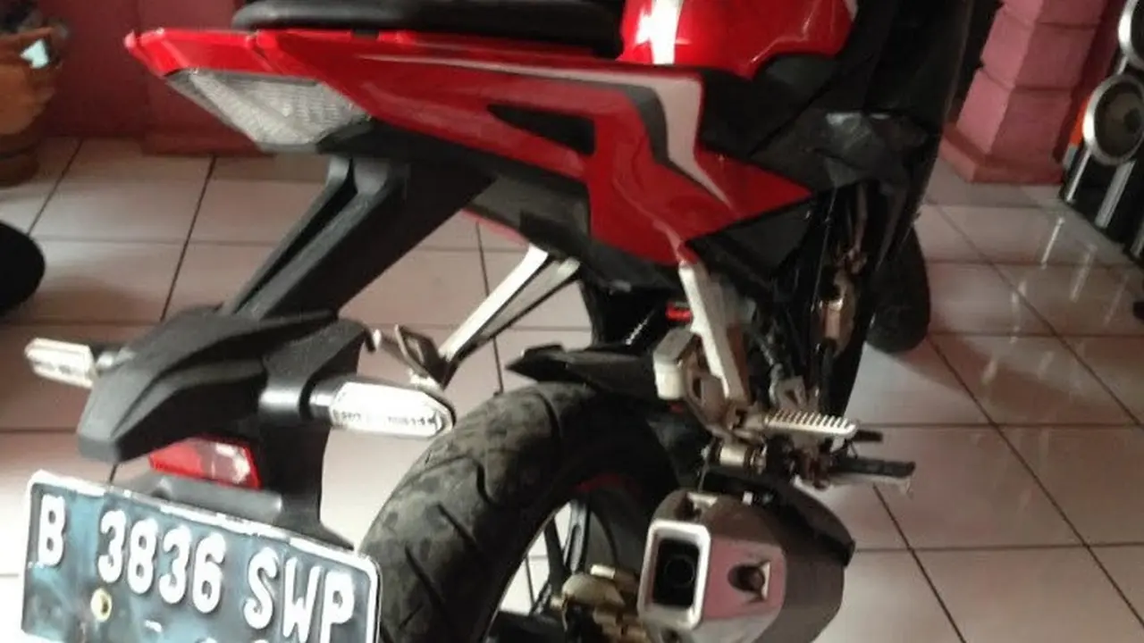 Pencurian Sepeda Motor Bersenjata Api Depok
