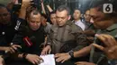 Wakil Menteri Imigrasi dan Pemasyarakatan, Silmy Karim (tengah) saat tiba di Gedung Merah Putih Komisi Pemberantasan Korupsi (KPK), Jakarta, Rabu (3/6/2026). (Liputan6.com/Helmi Fithriansyah)