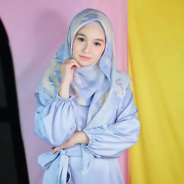 6 Potret Asri Kahfi Kasura, Sahabat Dinda Hauw yang Kini Jadi Kakak Ipar