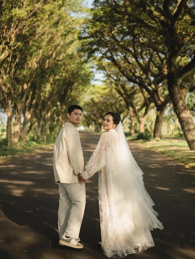 8 Potret Prewedding Beby Tsabina dan Kekasih, Tampil Bak Puteri Kerajaan