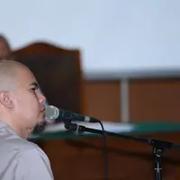 Ahmad Dhani hadiri sidang pra peradilan dalam perseteruan dirinya dengan Farhat Abbas di Pengadilan Negeri Jakarta Selatan, Rabu (23/9/2015). (Andy Masela/Bintang.com)