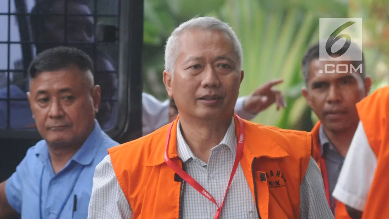 Mantan Dirjen Hubla Bersama Tersangka Lainnya Jalani Pemeriksaan di KPK