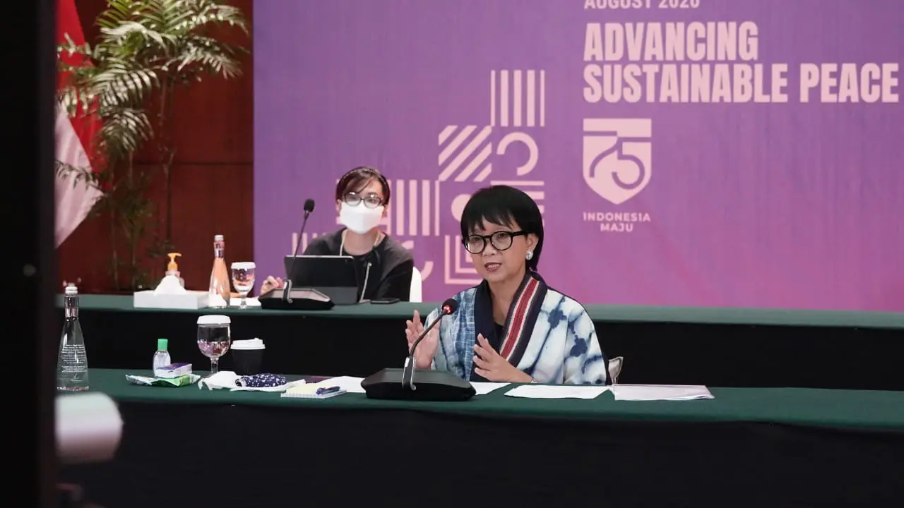 Menlu Retno Marsudi dalam acara press briefing dengan awak media pada Jumat 7 Agustus 2020.